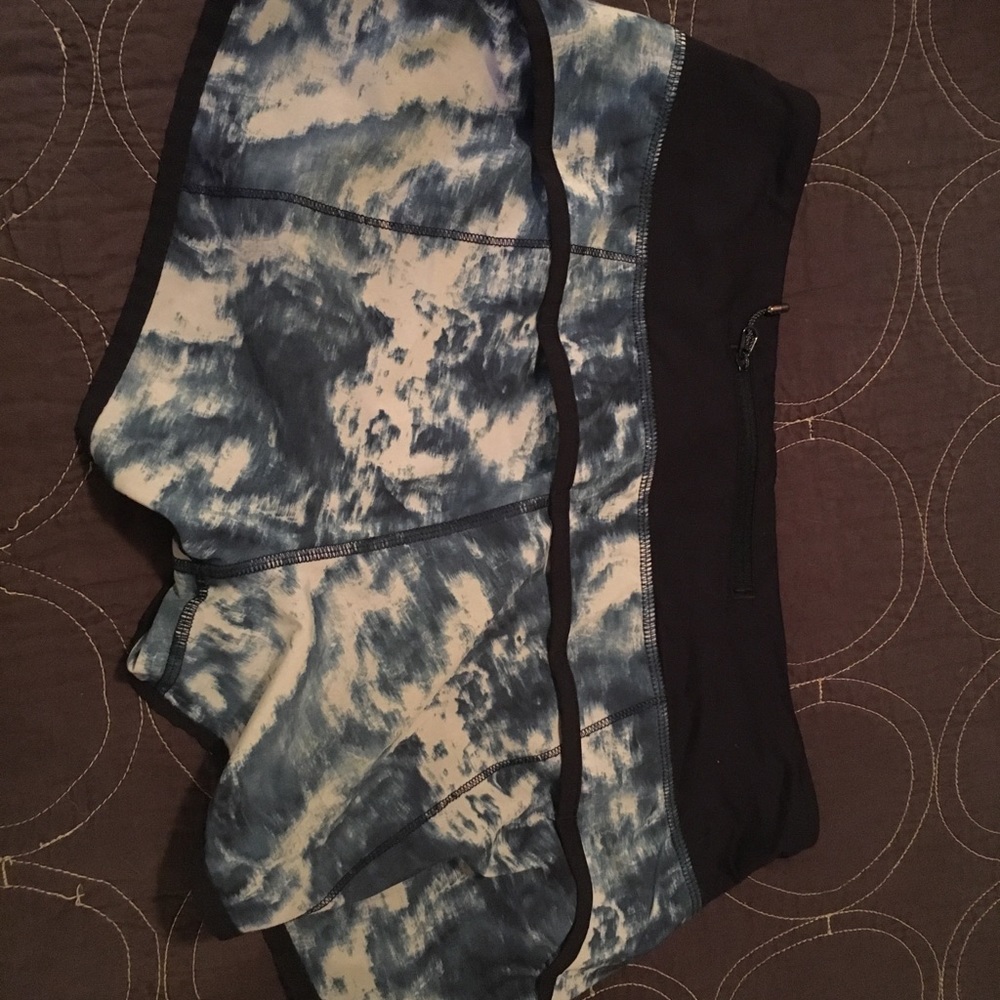 Lululemon size 6 shorts